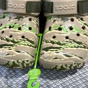 CROCS Green and Tan Slip-On Loafers with Camouflage Design